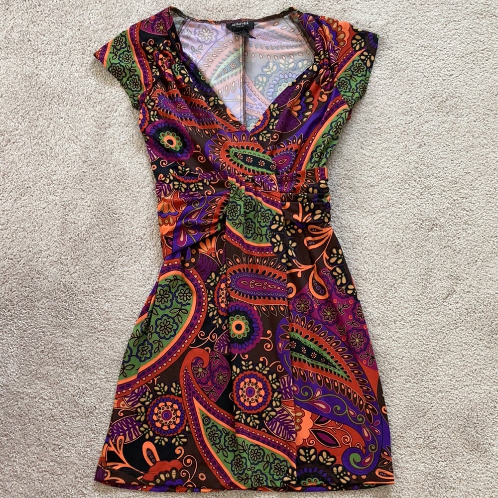 Alyn Paige dress